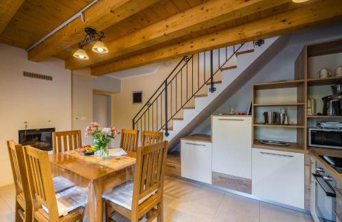 LUXURY VILLA ON SPACIOUS PRIVATE PROPERTY - Photo 23