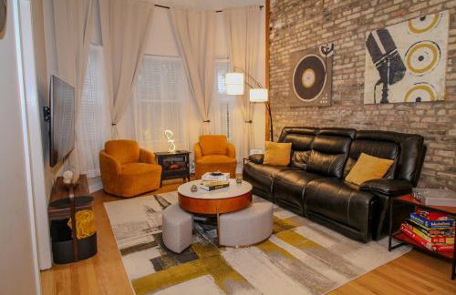 Queen Beds, Long Stay, Garage Parking, Near Train - Foto 7