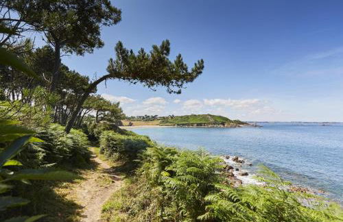 Port-blanc Beach Cottage in Plougasnou - Photo 49