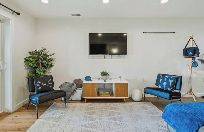 Lake Daze by Avantstay Lakefront w/ Modern Interior, Enclosed Porch & Hot Tub - Foto 20