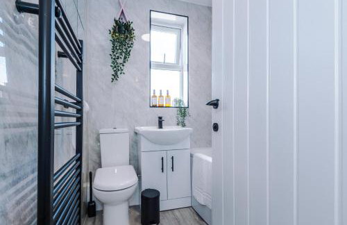 Stunning 3 br house near Leeds City Centre with Free Parking - Foto 13