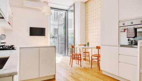 Just Urban Stays - Bilocale con Spazio Esterno - 10 min Duomo in tram - Foto 2