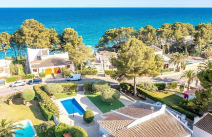 Blau Mar, 5 bedroom beach villa with private pool Miami Playa Costa Dorada 100m from the beach - Foto 1