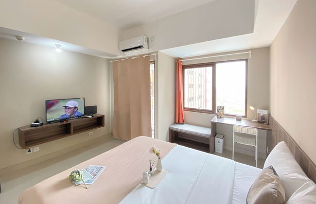 Cozy and Warm Studio at LRT City Jatibening Apartment - Foto 4