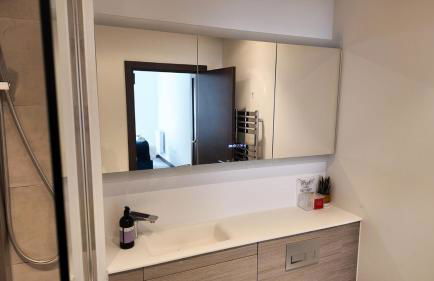 Stylish Essex Apartment, Balcony & Scenic Views - Foto 48