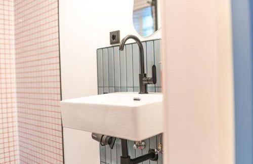 RetroPop Designerzimmern Nahe Alster & City für 2 Personen by LDGG - Foto 45