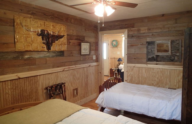 Stagecoach Cabins - Foto 8