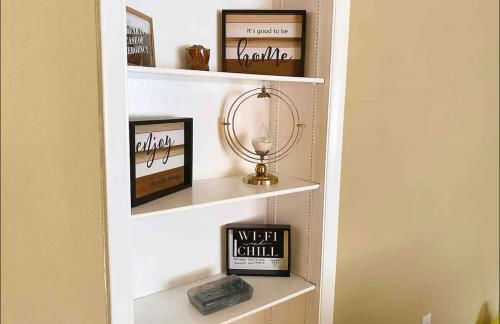 Lovely 2 Bedroom Condo With Free Parking & Wifi!! - Foto 5