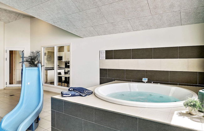 Chic Holiday Home in Hovedstaden near Sea - Foto 14