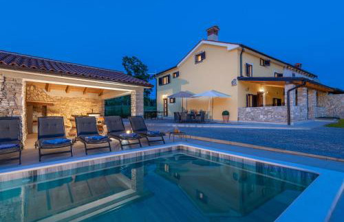 Villa Biba, a seaside hideaway with a pool - Foto 14