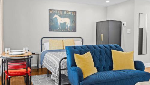 Charming Studio Stay in Vibrant Highlands Area - Foto 2