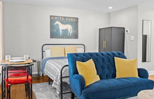 Charming Studio Stay in Vibrant Highlands Area - Foto 2