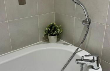 267 Stylish 2 Bed Apartment City Centre Free Parking - Foto 27