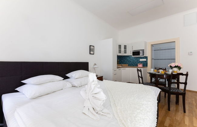 Prague Siesta Apartments - Photo 52