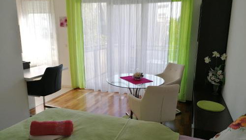Apartman Zelena Oaza-SelfCheckIns parking free - Photo 2