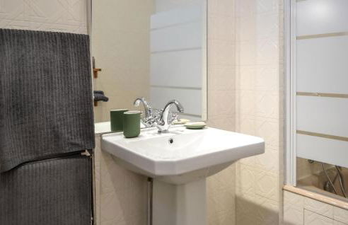 Amazing Home In Léognan With Sauna - Foto 49