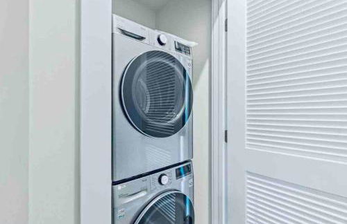 Designer 3BDR Penthouse with Private Rooftop Monument Views Near Popular H Street Corridor Parking Included Free Cancellation - Foto 29