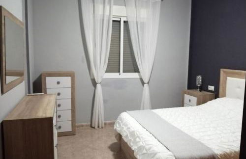 Villa - Sleeps 4 - Pool - Patio - Parking - Foto 13