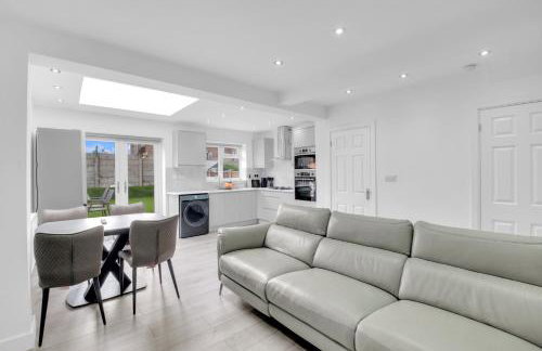 4 Bed - Sleeps 8 - Free Parking - Garden - Foto 10