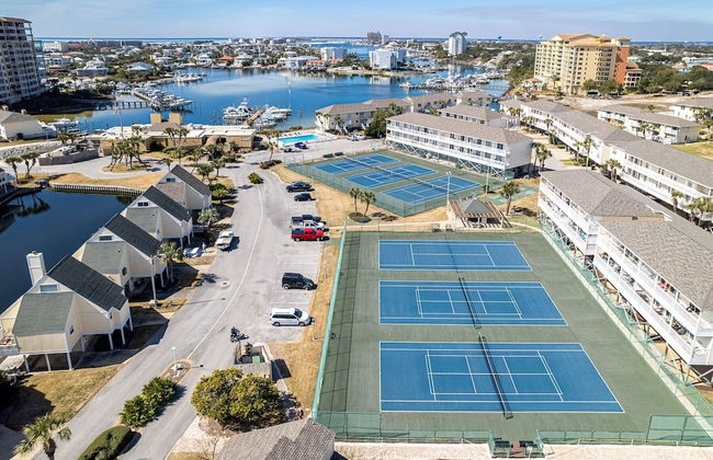 SPC 9232 is a Beautiful recently upgraded 2 BR with Free Beach Service by RedAwning - Foto 39