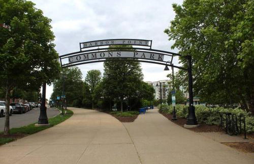 Entire House Right In Stamford's Heart - Foto 64