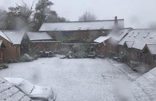 Nuneaton - Cottage - Sleeps 2 - Parking - Garden - Foto 12