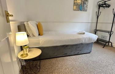 EasyRest Spalding - 4 Beds & Free Parking - Central & Modern Open Plan Apartment - Convenient Location - Foto 10