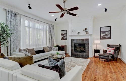 Luxury Home Minutes to Downtown Close to Everything Nice - Foto 1