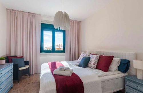 62 - Penthouse in Los Almendros with fantastic vie - Photo 23