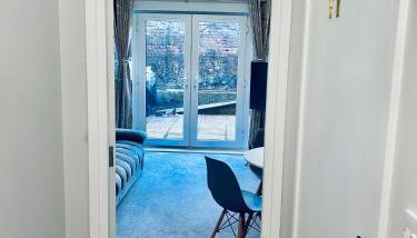 2 Bed Ground Floor Apt - outdoor access in Strood F2 - Foto 3