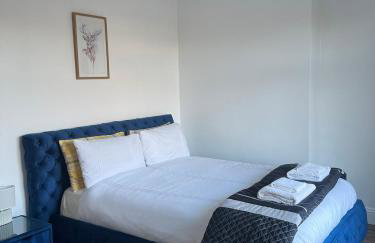 Stylish 3 Bed Home Near Newcastle & Sunderland Free Parking Sleeps 6 - Foto 8