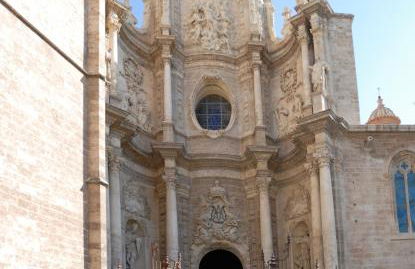 Travel Habitat Plaza de la Virgen - Photo 23