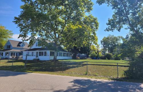 Lil's on the Lake Vintage Cottage on Crystal Lake - Foto 15