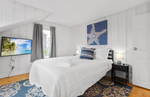 Seaside Serenity Steps to Beach Deck & Porch - Foto 47