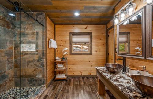 The Overlook - '21 Cabin - Gorgeous Unobstructed Views - Fire Pit Table - GameRm - HotTub - Xbox - Lots of Bears - Foto 28