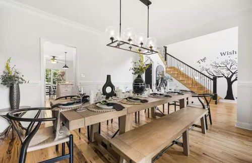 Spacious 6 Bedroom Home with a Heated Salt Water Pool, Theater & Game Room - Foto 30