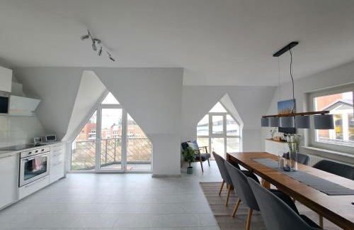 Livora Living - Stilvolles DG-Apartment an der Fußgängerzone - 2 Schlafzimmer - Foto 31