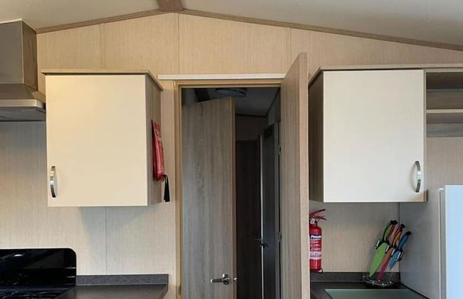 Comfortable 3-bed Caravan - Combe Haven - Foto 4