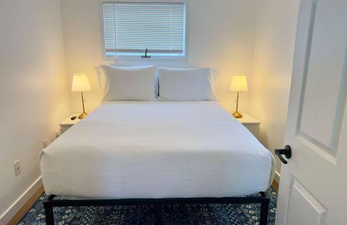 Waters Edge Lakefront with Kayaks Fire Pit and Dock - Foto 22