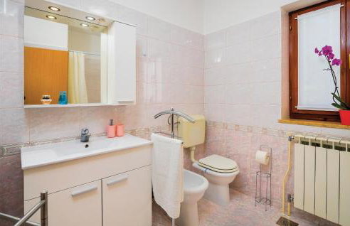 3 Bedroom Cozy Apartment In Nedescina - Foto 28