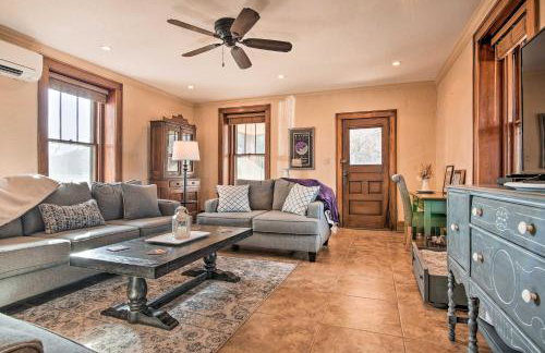 Pet-Friendly Home Grill and Fire Pit in Manhattan - Foto 4