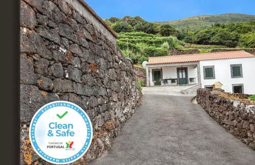 House with sea view in Santo Amaro, 212 sq m, terrace - Photo 1