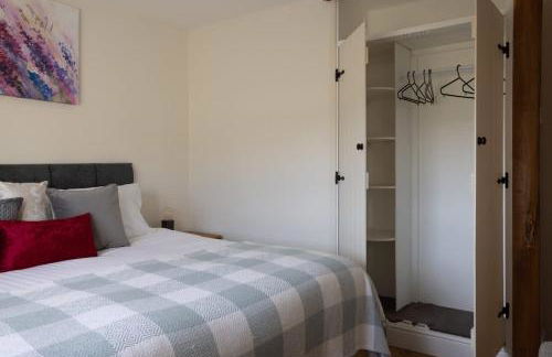 Family Country Cottage with Stunning Mountain View sleeps 12 - Foto 22