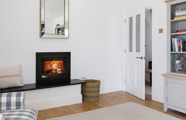 Newly Renovated Cottage 150m From Waterfront - Photo 11