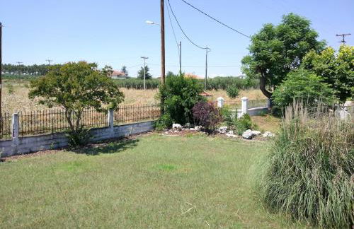 Entire villa with big garden and BBQ amenities - Foto 6