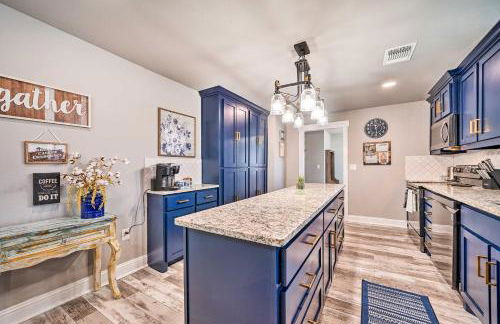 Lakefront Fort Towson Home Private Dock and 3 Decks - Foto 10