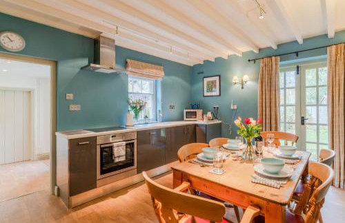 Manor Lodge Cottage - Photo 6