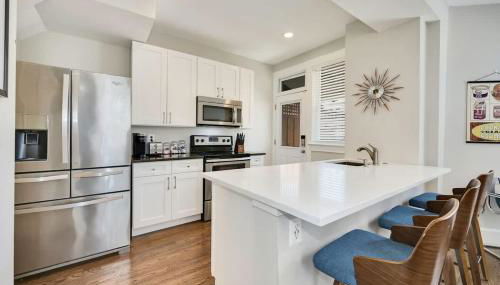 Mid-Century Townhome Steps from Restaurants #DCottage - Foto 5