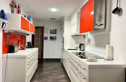 Spacious cozy apartment with easy and free parking - Foto 10