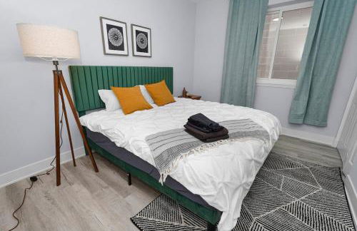 Spacious 3BR Family Oasis Sleeps 8 with Free Parking Near Medical District, Douglas Park and University of Illinois Chicago - Foto 10